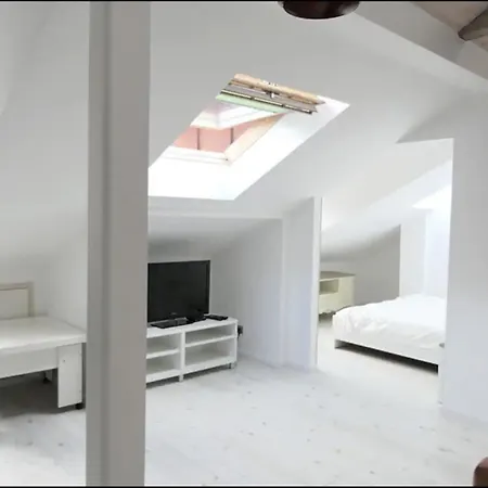 The Henhouse - A Modern Loft In The Very Center 아파트